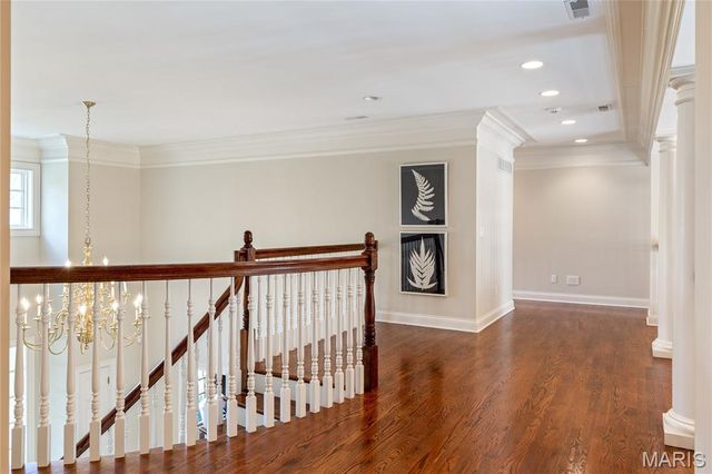 29 Muirfield Lane, Town And Country, MO 63141
