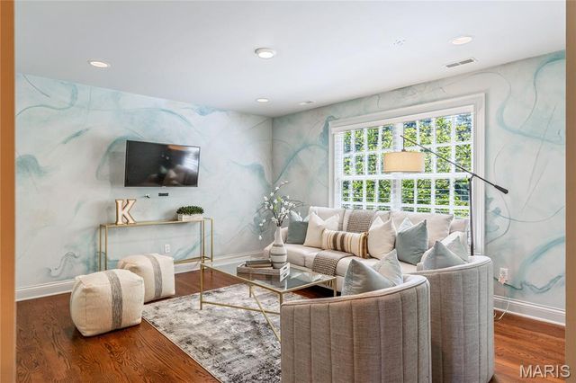 29 Muirfield Lane, Town And Country, MO 63141