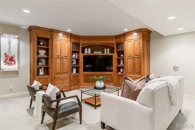 29 Muirfield Lane, Town And Country, MO 63141