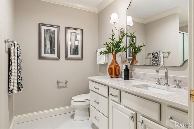 29 Muirfield Lane, Town And Country, MO 63141
