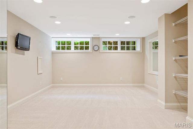 29 Muirfield Lane, Town And Country, MO 63141