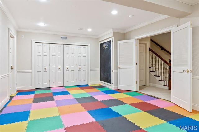 29 Muirfield Lane, Town And Country, MO 63141