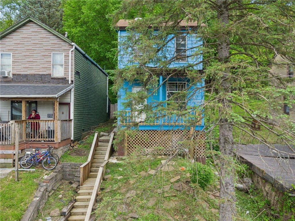 326 Cherry Street, West Homestead, PA 15120