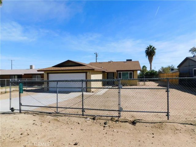5415 Cahuilla, 29 Palms, CA 92277