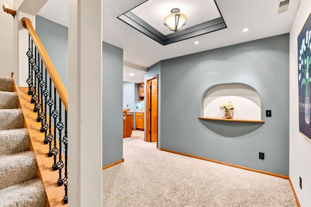 9082 Glenborough Drive, Elko New Market, MN 55020
