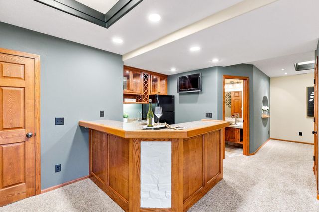 9082 Glenborough Drive, Elko New Market, MN 55020
