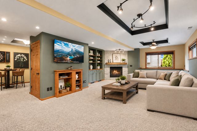 9082 Glenborough Drive, Elko New Market, MN 55020