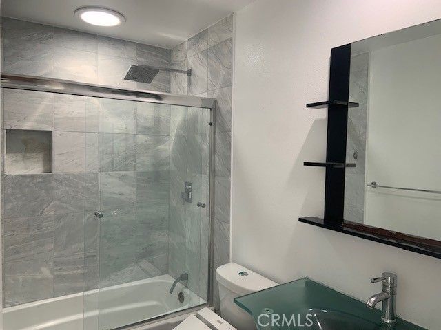 21662 Brookhurst, Huntington Beach, CA 92646