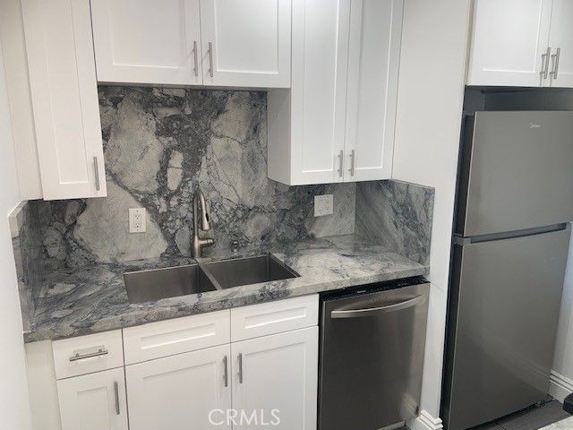 21662 Brookhurst, Huntington Beach, CA 92646