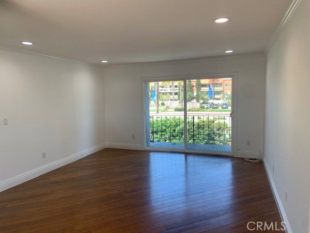 21662 Brookhurst, Huntington Beach, CA 92646