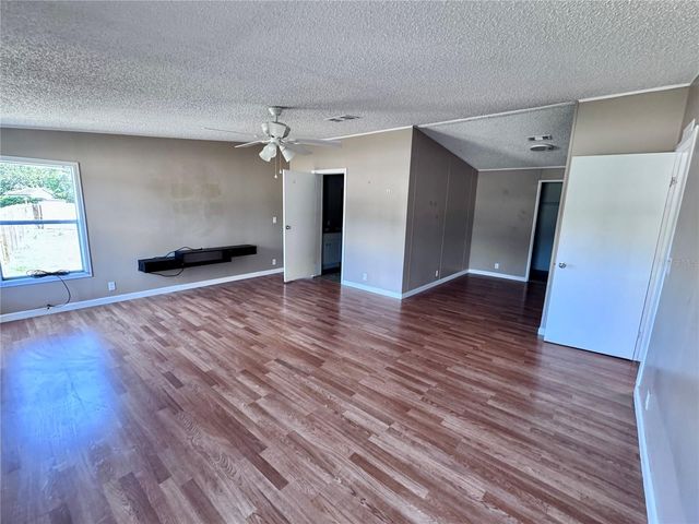 4300 MEADOW RIDGE AVENUE, Mulberry, FL 33860
