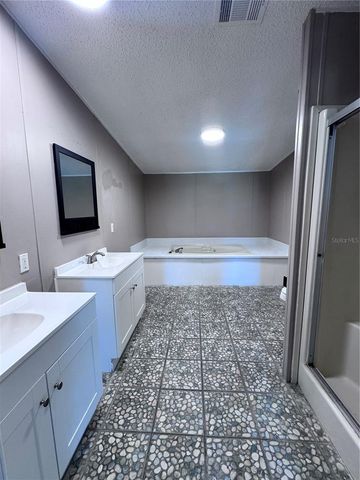 4300 MEADOW RIDGE AVENUE, Mulberry, FL 33860