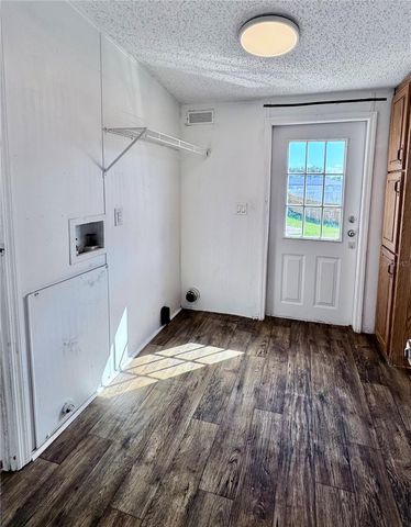 4300 MEADOW RIDGE AVENUE, Mulberry, FL 33860