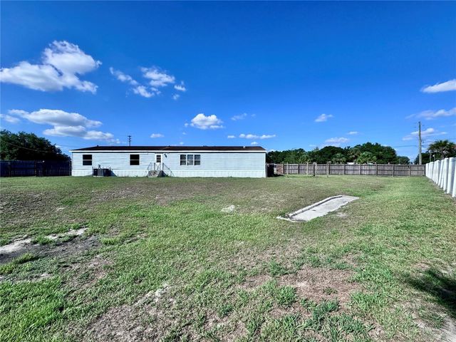4300 MEADOW RIDGE AVENUE, Mulberry, FL 33860