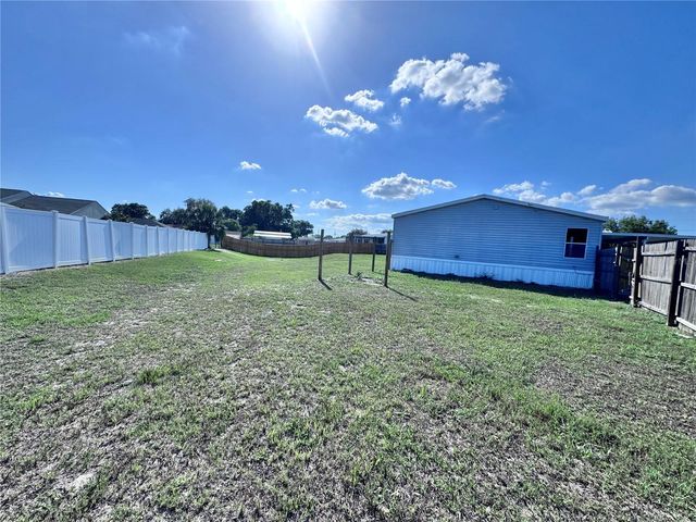 4300 MEADOW RIDGE AVENUE, Mulberry, FL 33860
