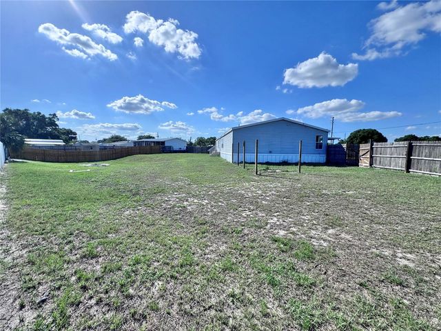 4300 MEADOW RIDGE AVENUE, Mulberry, FL 33860