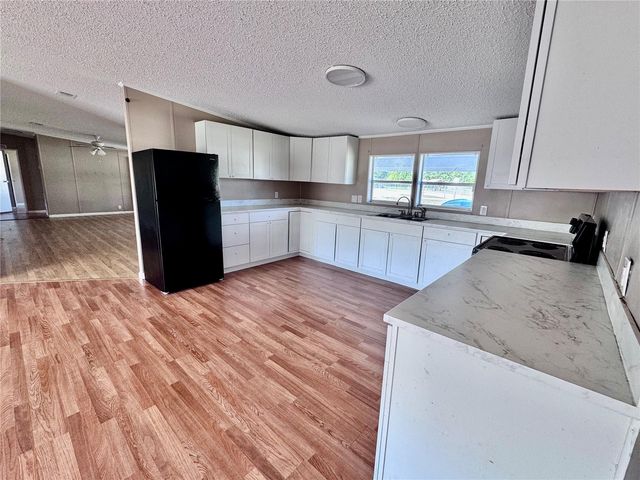 4300 MEADOW RIDGE AVENUE, Mulberry, FL 33860