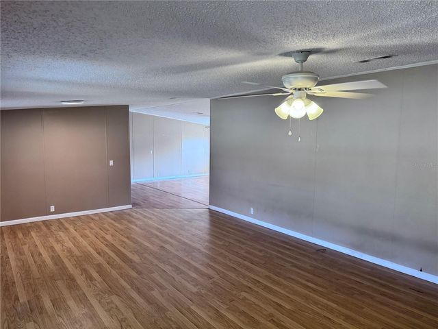 4300 MEADOW RIDGE AVENUE, Mulberry, FL 33860