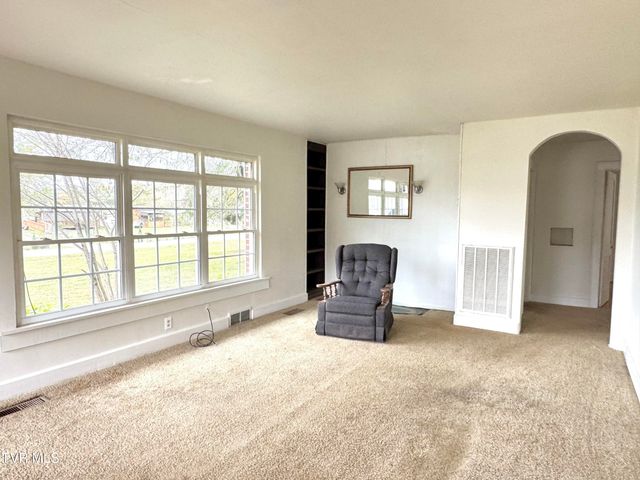 123 Randolph Avenue, Jonesville, VA 24263