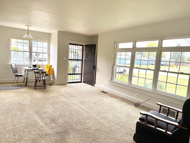 123 Randolph Avenue, Jonesville, VA 24263