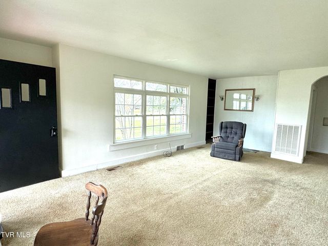 123 Randolph Avenue, Jonesville, VA 24263