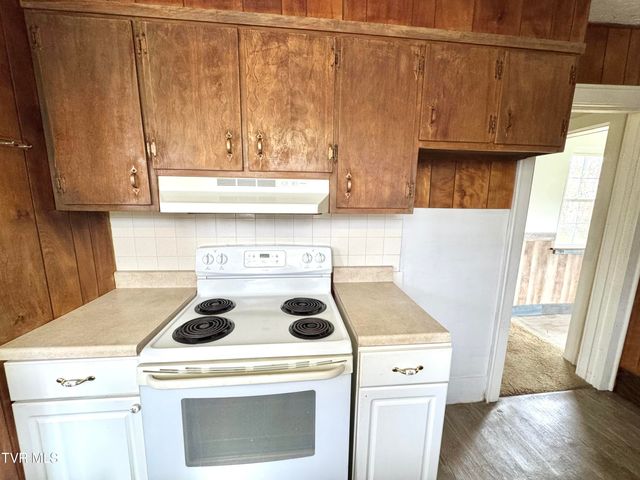 123 Randolph Avenue, Jonesville, VA 24263