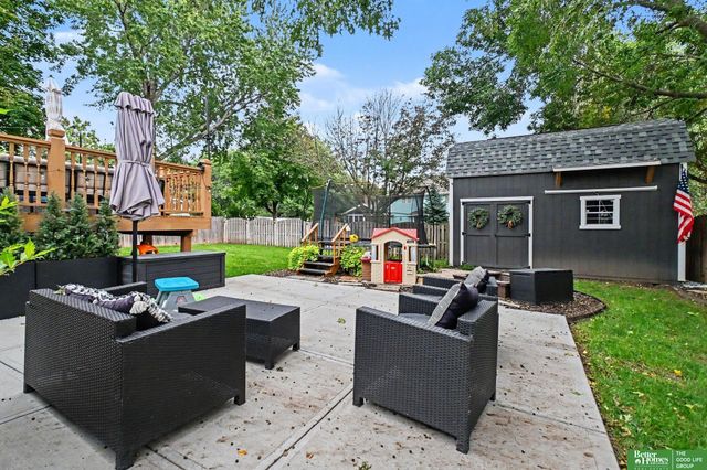 653 S 212 Street, Omaha, NE 68022