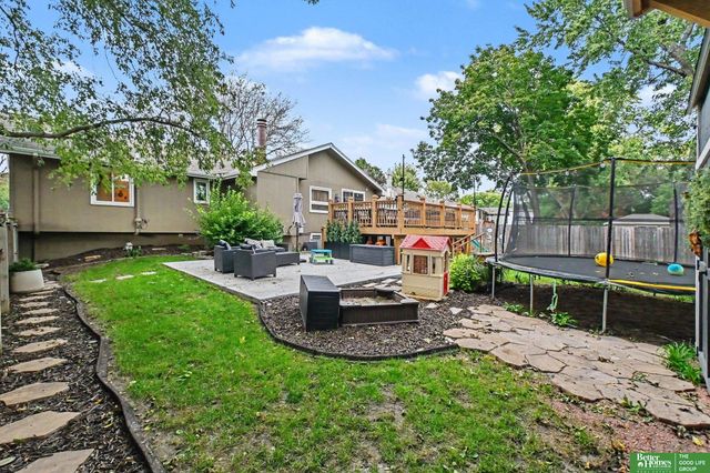 653 S 212 Street, Omaha, NE 68022