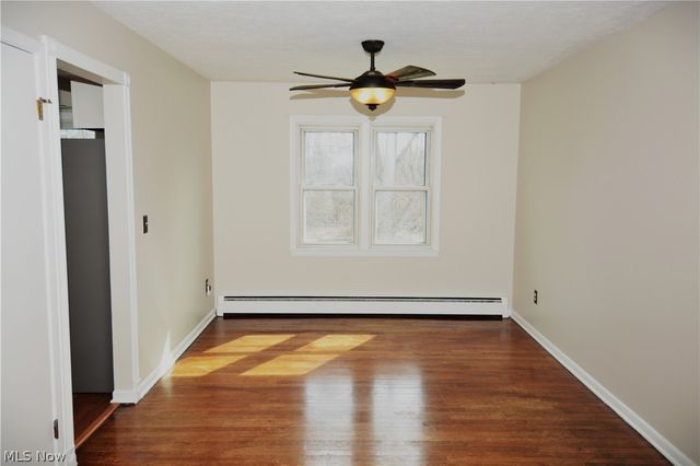 2405 Weymouth Road, Hinckley, OH 44233