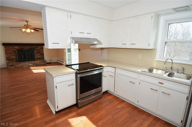 2405 Weymouth Road, Hinckley, OH 44233