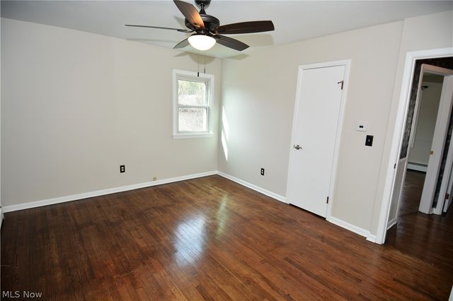 2405 Weymouth Road, Hinckley, OH 44233