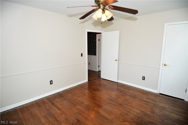 2405 Weymouth Road, Hinckley, OH 44233