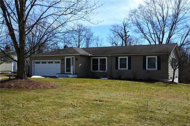 2405 Weymouth Road, Hinckley, OH 44233