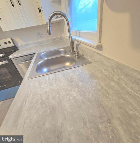 357 HEDRICK AVE, Martinsburg, WV 25405