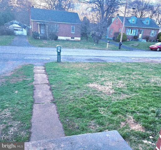 357 HEDRICK AVE, Martinsburg, WV 25405