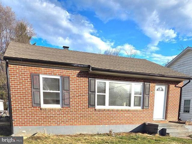 357 HEDRICK AVE, Martinsburg, WV 25405
