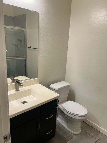 1141 E La Mirada Drive, Phoenix, AZ 85042