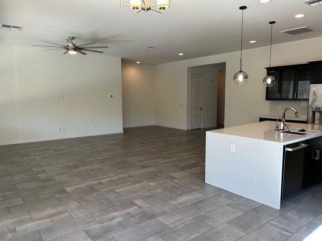 1141 E La Mirada Drive, Phoenix, AZ 85042