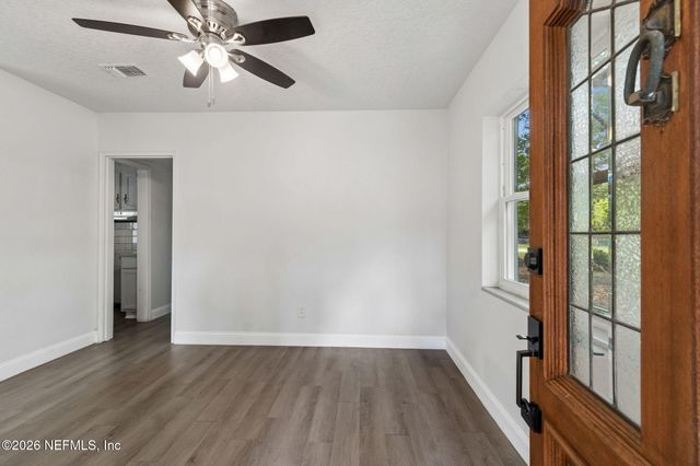 3524 CENTERHILL Drive N, Jacksonville, FL 32254