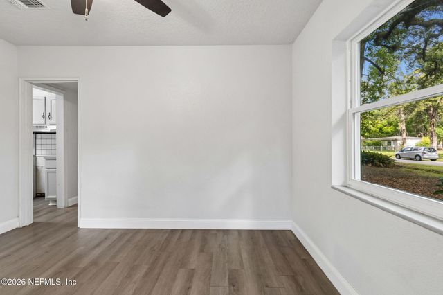 3524 CENTERHILL Drive N, Jacksonville, FL 32254