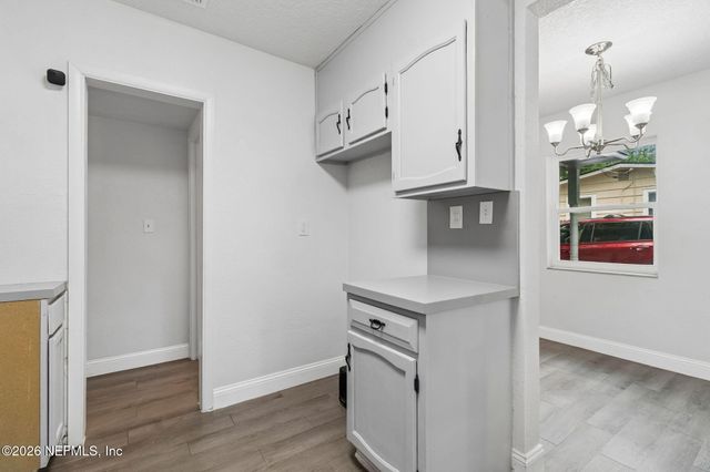 3524 CENTERHILL Drive N, Jacksonville, FL 32254