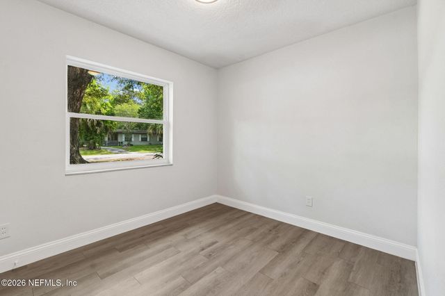 3524 CENTERHILL Drive N, Jacksonville, FL 32254