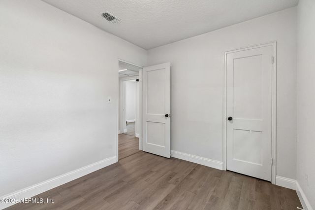 3524 CENTERHILL Drive N, Jacksonville, FL 32254