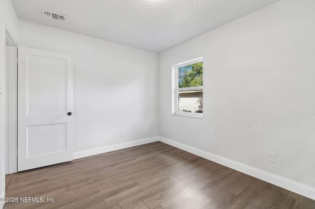 3524 CENTERHILL Drive N, Jacksonville, FL 32254