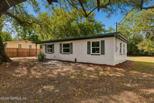 3524 CENTERHILL Drive N, Jacksonville, FL 32254