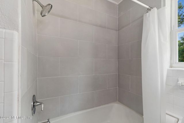 3524 CENTERHILL Drive N, Jacksonville, FL 32254
