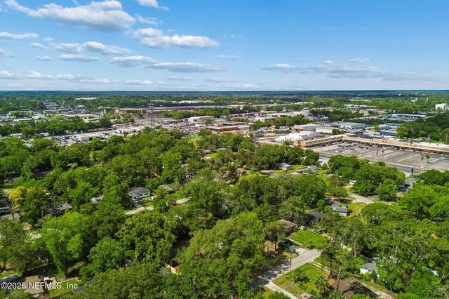 3524 CENTERHILL Drive N, Jacksonville, FL 32254