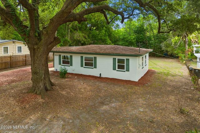 3524 CENTERHILL Drive N, Jacksonville, FL 32254