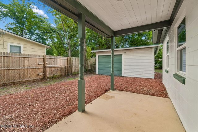 3524 CENTERHILL Drive N, Jacksonville, FL 32254