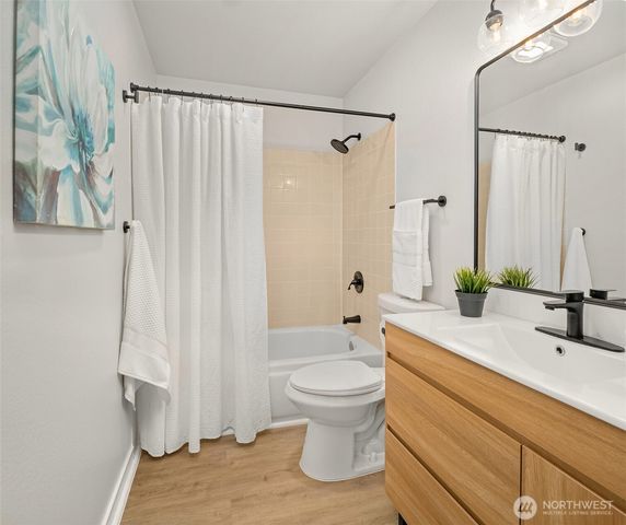 13517 246th Avenue SE, Issaquah, WA 98027